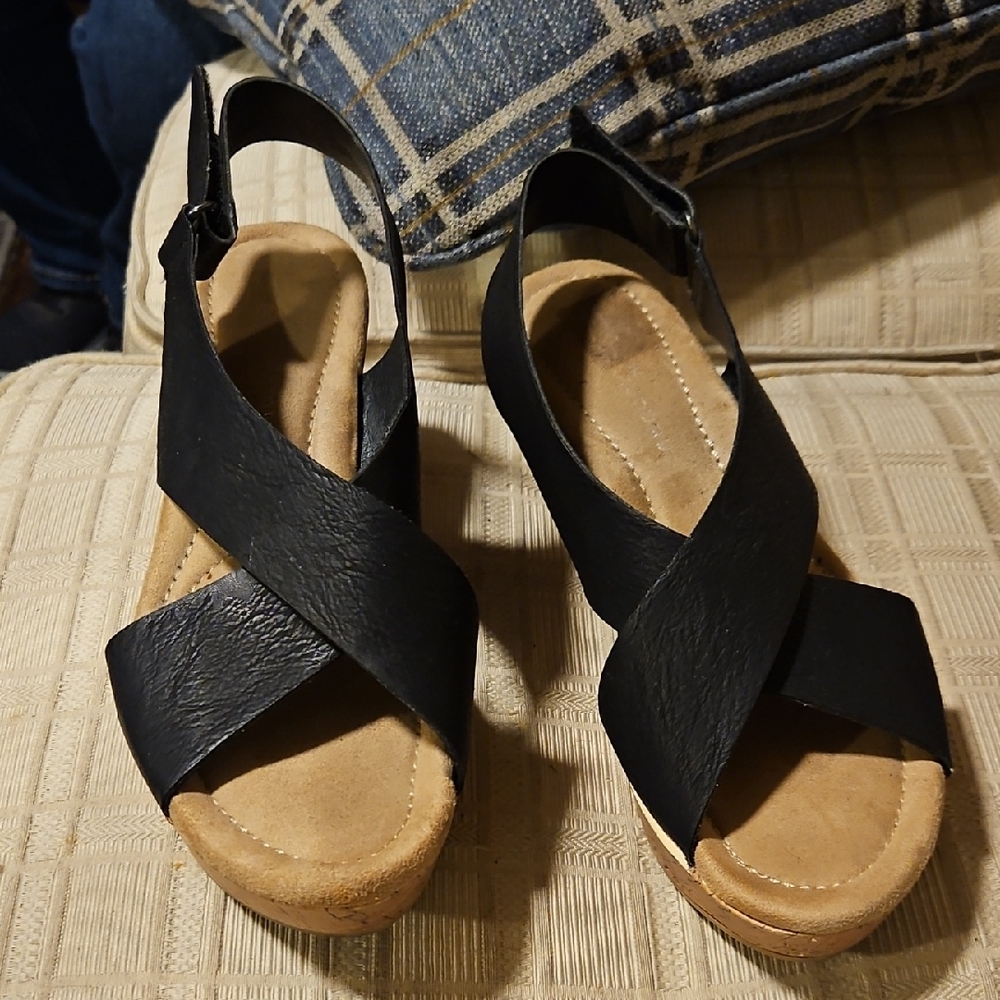 Black Cl Laundry Women's Sandals